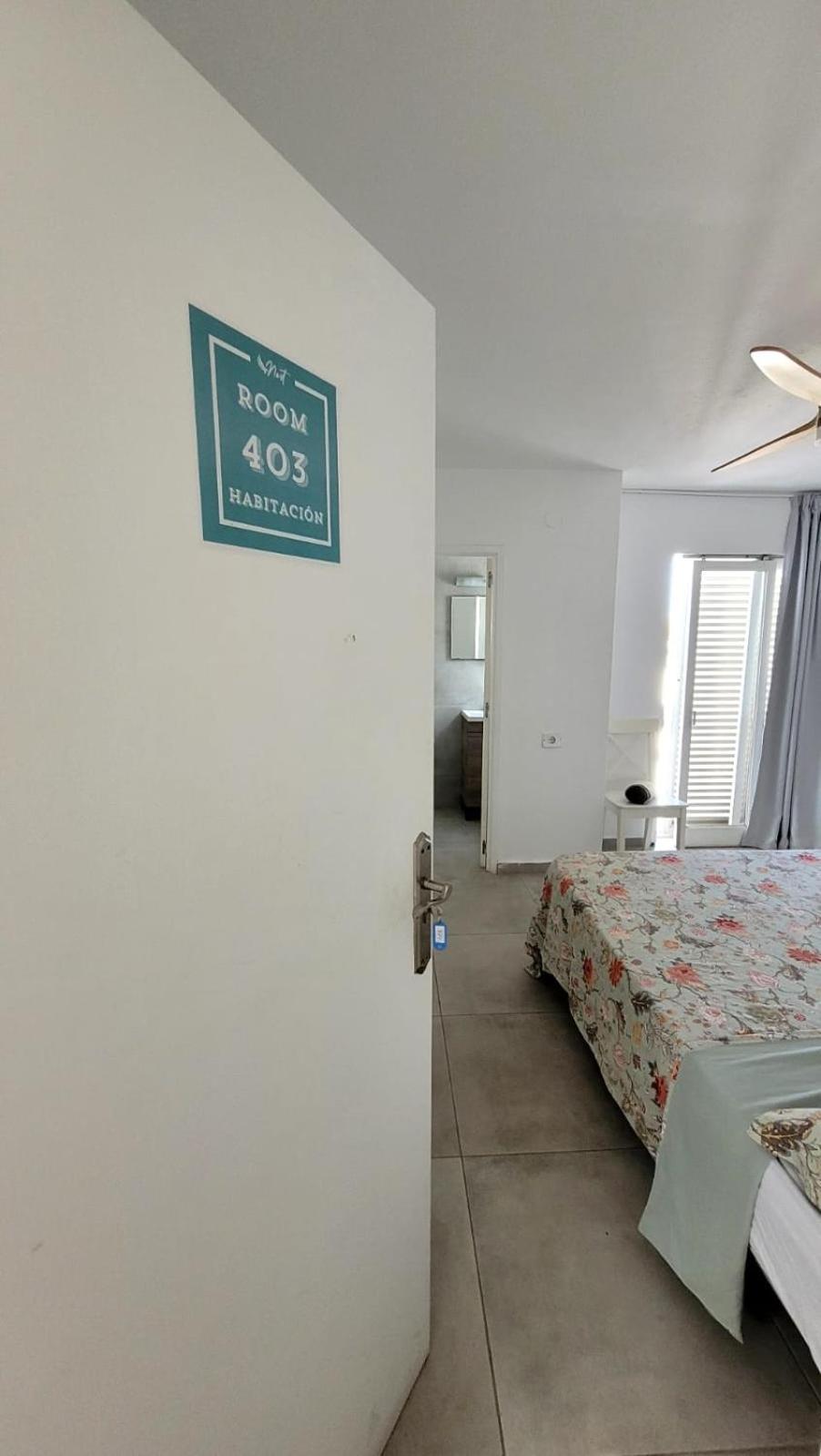 Cisne By Nest Hostel Sant Antoni de Portmany Extérieur photo