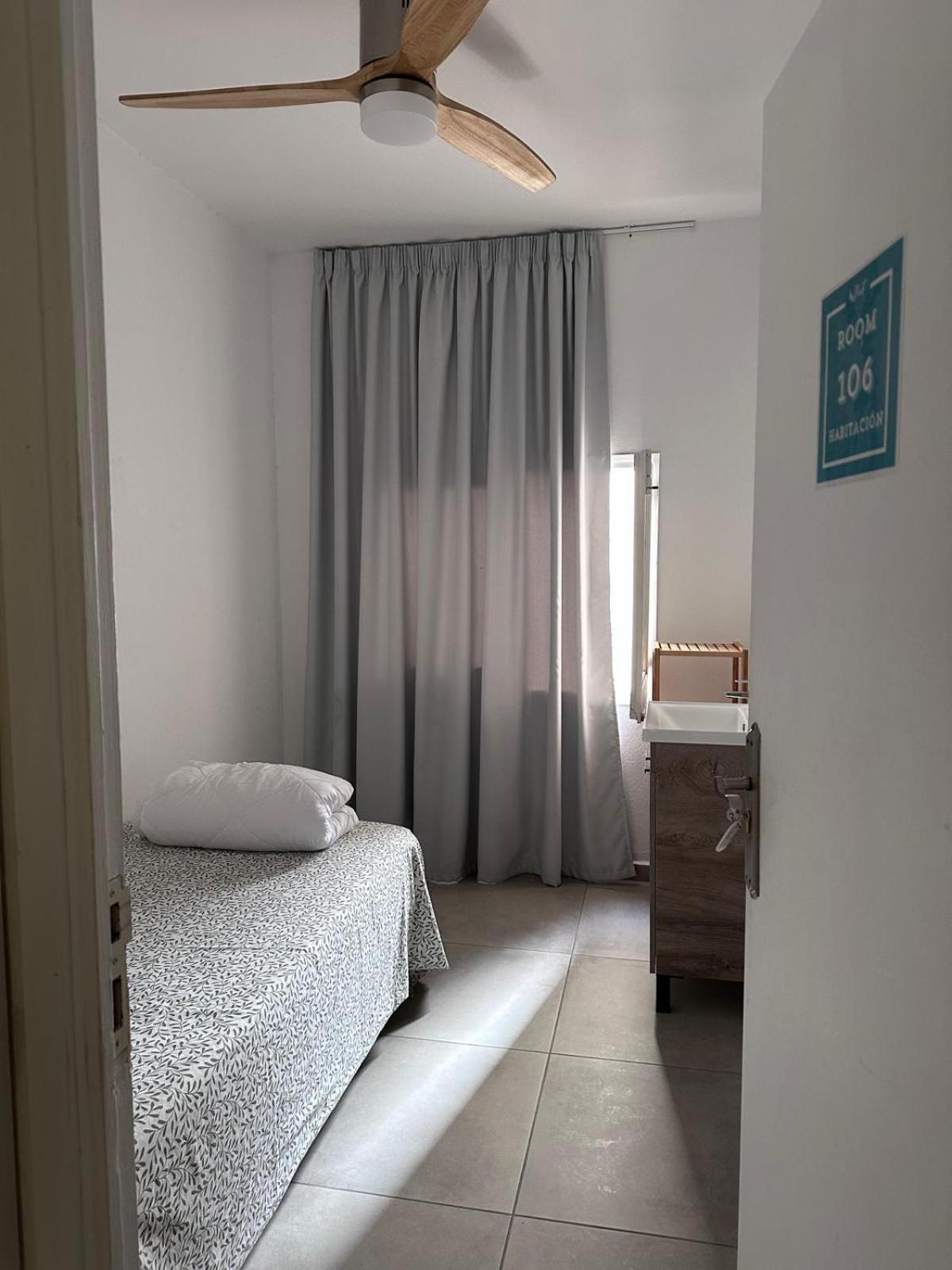 Cisne By Nest Hostel Sant Antoni de Portmany Extérieur photo